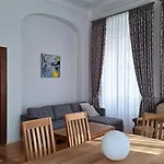 Апартаменты Stadtpalais Domblick-suite 4 Mit Balkon Maximal 6 Personen
