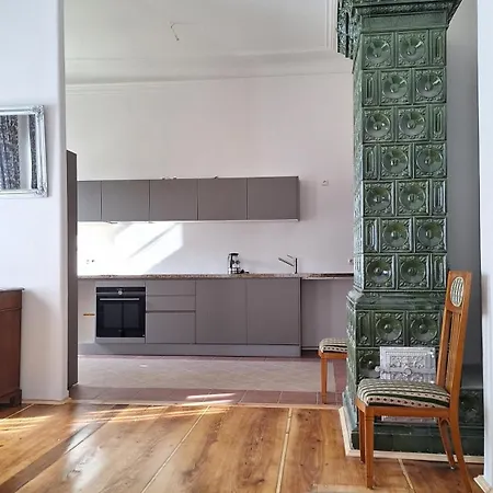 Stadtpalais Domblick-suite 4 Mit Balkon Maximal 6 Personen Apartment