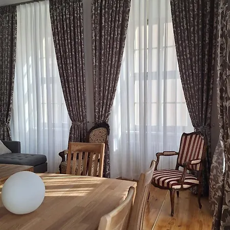 Stadtpalais Domblick-suite 4 Mit Balkon Maximal 6 Personen