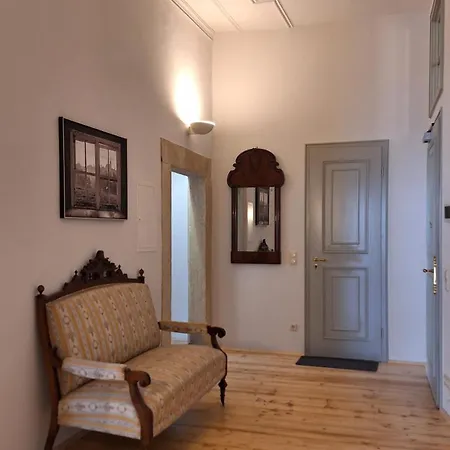 Appartement Stadtpalais Domblick-suite 4 Mit Balkon Maximal 6 Personen *