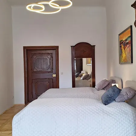 Stadtpalais Domblick-suite 4 Mit Balkon Maximal 6 Personen Appartement *