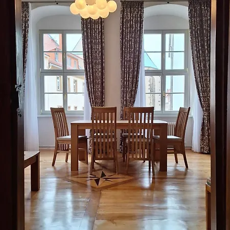 Stadtpalais Domblick-suite 4 Mit Balkon Maximal 6 Personen Appartement