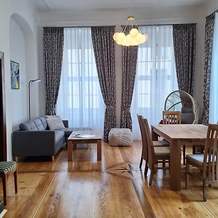 Stadtpalais Domblick-suite 4 Mit Balkon Maximal 6 Personen Appartement Bautzen