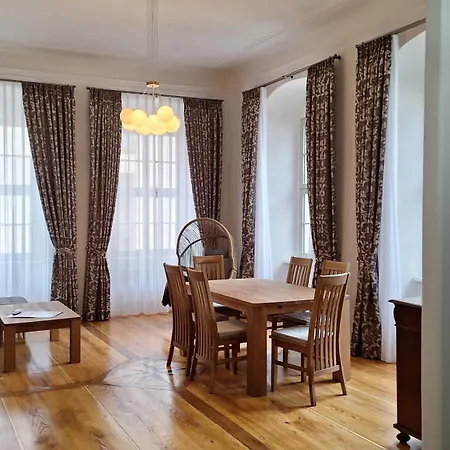 Stadtpalais Domblick-suite 4 Mit Balkon Maximal 6 Personen Bautzen