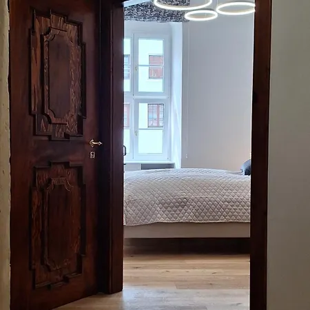 Appartement Stadtpalais Domblick-suite 4 Mit Balkon Maximal 6 Personen